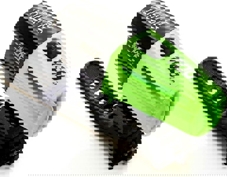 Awe 700 Lumens 1 x LED USB Rechargeable Front Bike Light Black/Green