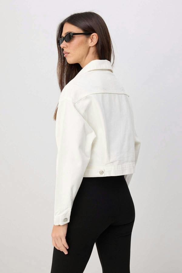 Collared Long Sleeve Crop Denim Jacket
