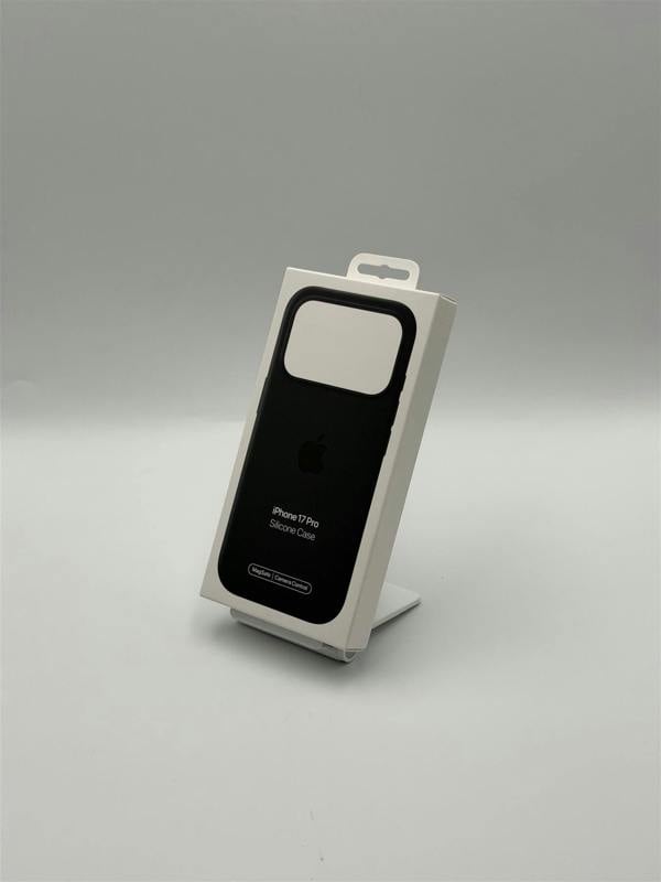 Apple Silicone Case with MagSafe for iPhone 17 Pro 6.3" Black A3559 - MGFK4ZM/A