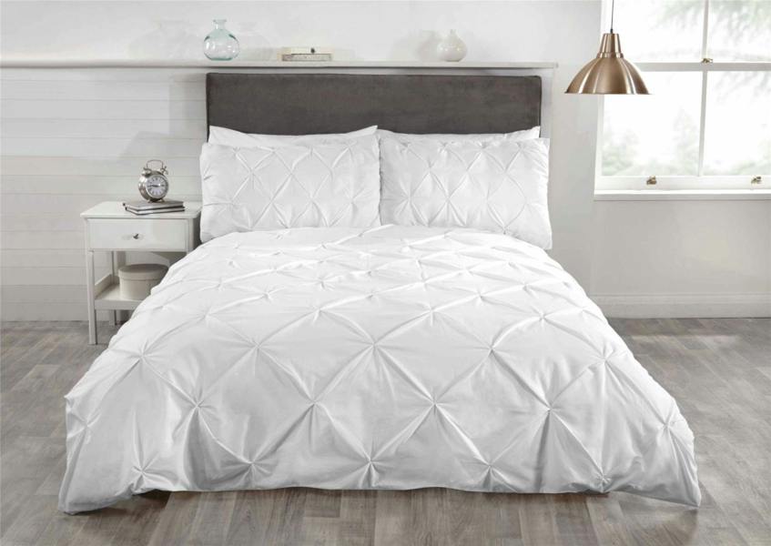 Pintuck Balm White Super King Size Duvet Cover