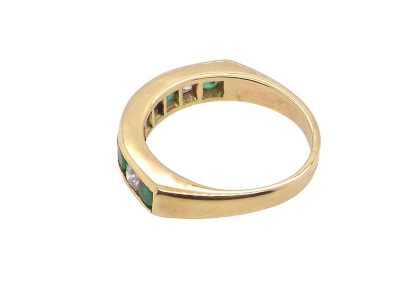 Vintage Tom An emerald and diamond eternity ring