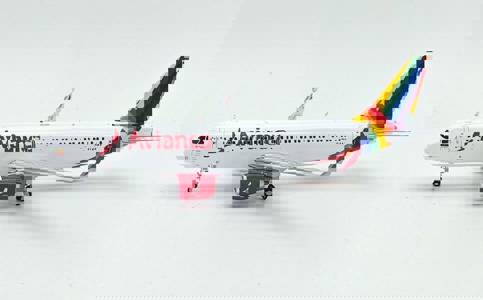 InFlight200 Avianca Rainbow A320 N724AV With Stand 1:200 Scale Inflight200 IF320AV1223