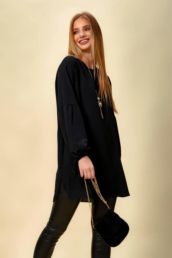 Hoxton Gal Oversized Patchwork Sleeves Top in Black
