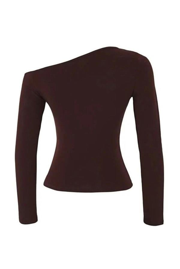 WOVCOR Asymmetric Collar Knit Blouse with Accessory Detail