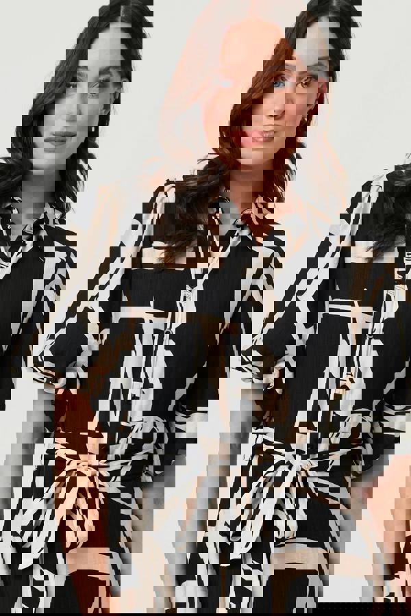 Black | Geo Print Puff Sleeve Tie Midi Dress