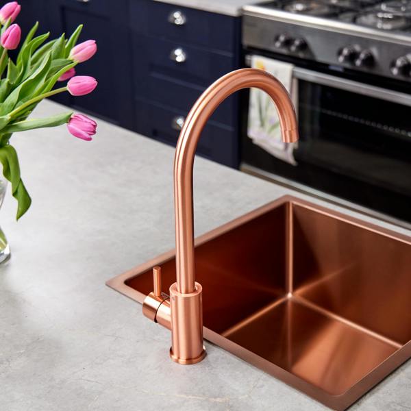 Flode Malaren | Single Lever Kitchen Sink Mixer Tap with Swivel Spout | Swan Neck Design | Rose Copper Finish