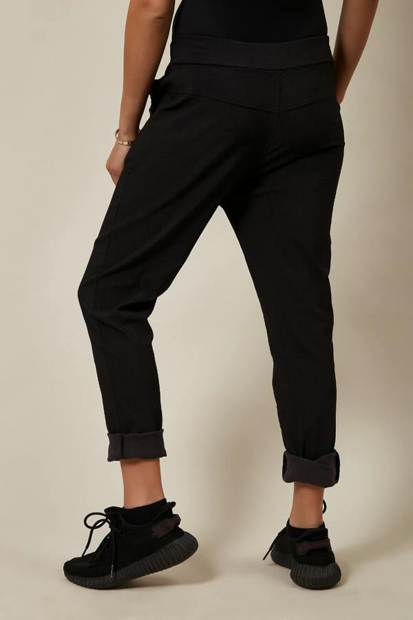 Hoxton Gal Stretch Trousers In Black