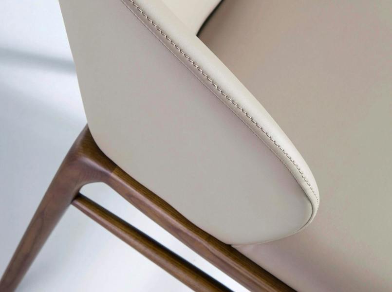 Angel Cerdá Dark Mink Leatherette Chair 4065