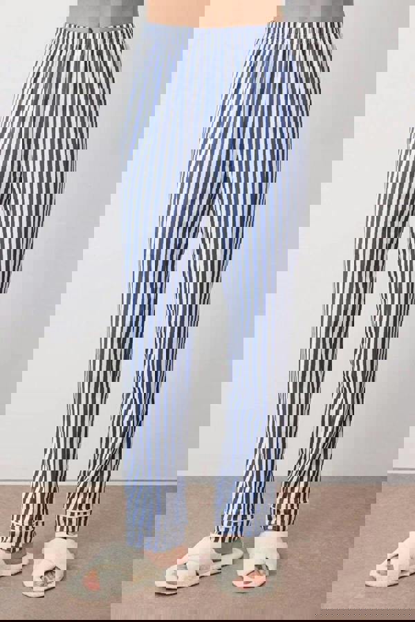 WOVCOR 2-Piece Striped Pattern Polar Fleece Lined Shirt-Pants Knit Pajama Set