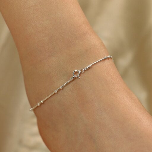 The Colourful Aura 925 Silver This Slim Thread Thin Minimalist Payal Anklet