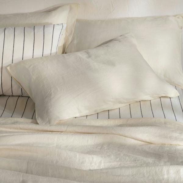 Soak&Sleep Chalky White French Linen Duvet Cover