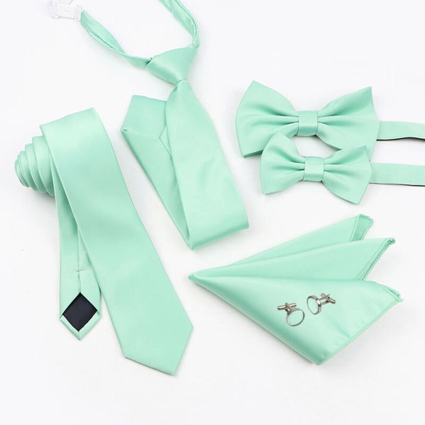 Mint tie and accessories set