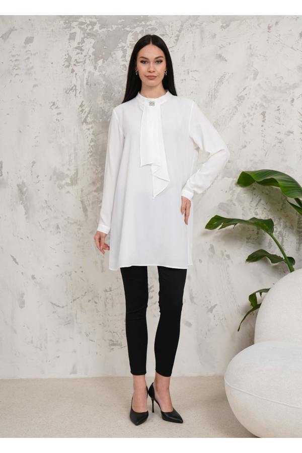 Hoxton Gal Oversized Long Sleeves Brooch Detailed Tunic in White