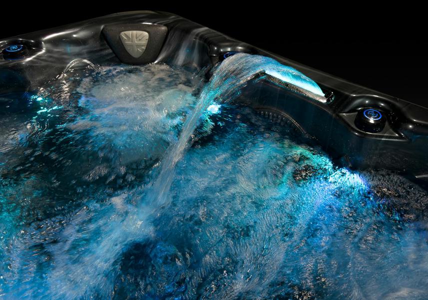Admiral™ 6 Person Hot Tub
