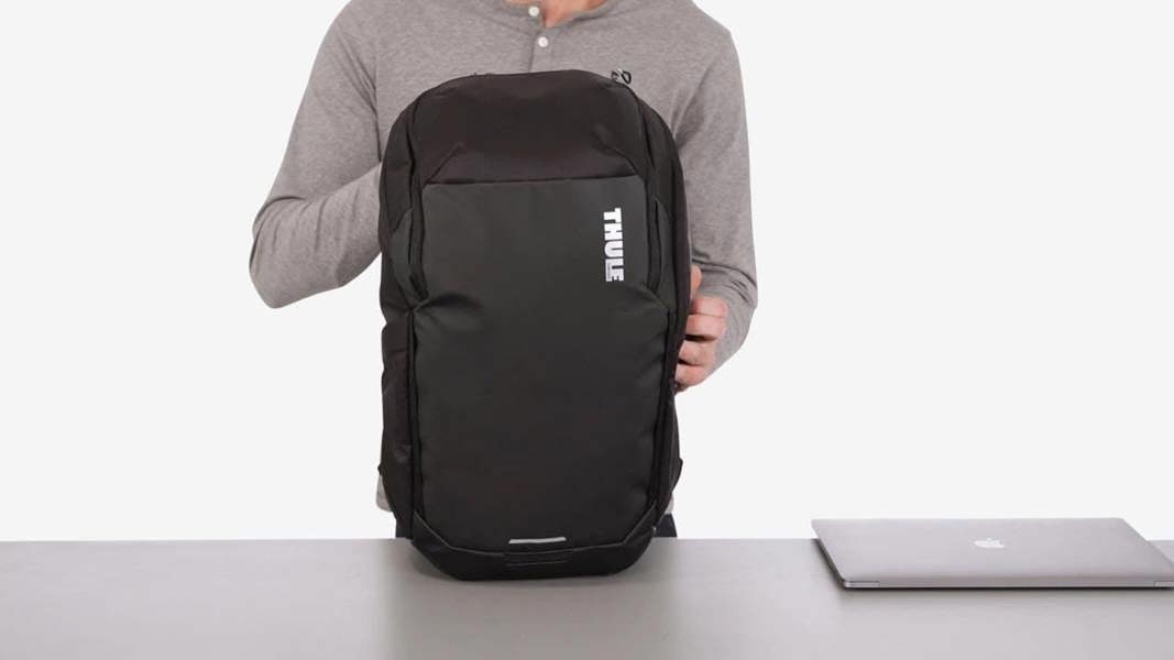 Thule Chasm Laptop Backpack 26L Black, Durable Water Resistant Travel Bag