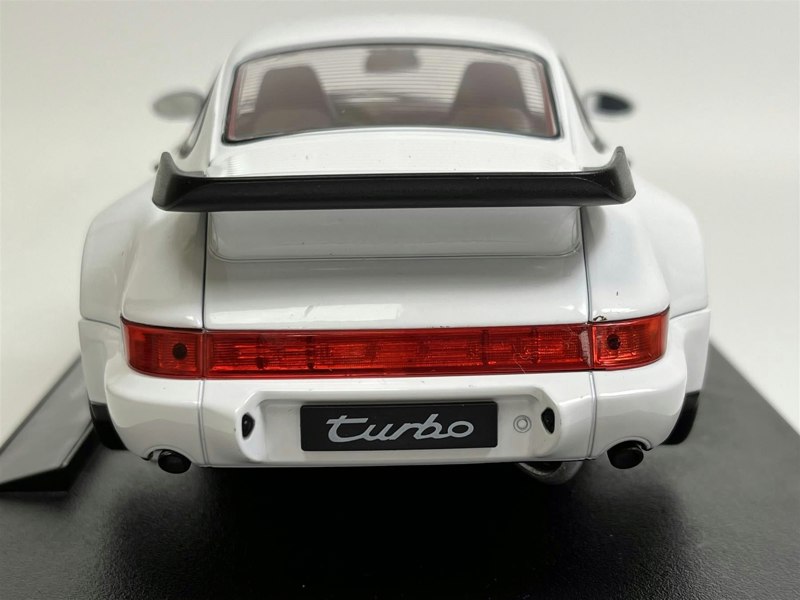 Welly 2009 Porsche 964 Turbo White 1:18 Scale Welly 18026w