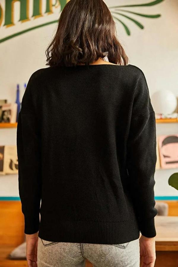 Hoxton Gal Lace-Collar Knit Blouse
