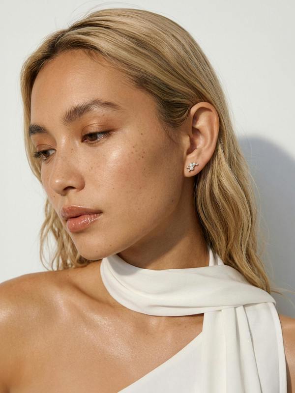 MUCHV Tiny Cluster Stud Earrings
