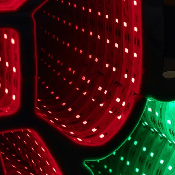 Samuel Alexander 90cm Light up Santa Stop Here Sign Christmas Infinity Decoration with LEDs