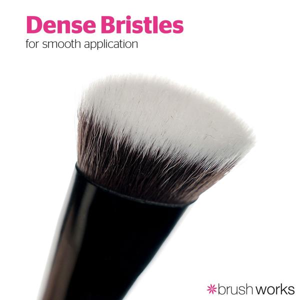 Brushworks No. 11 Flat Top Contour Brush