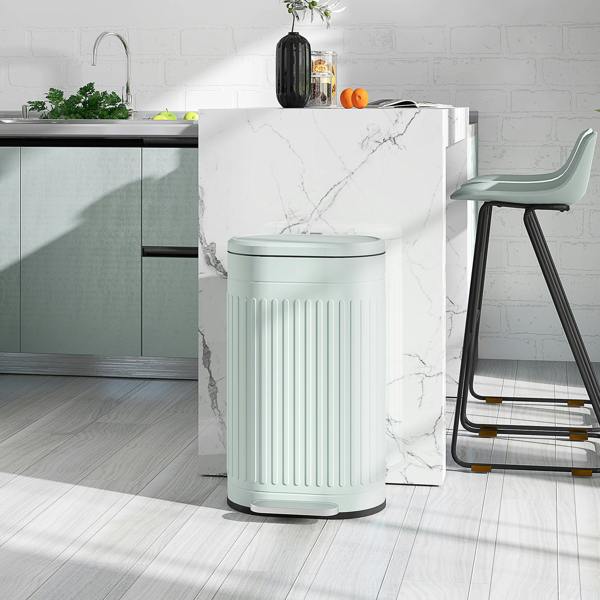 HOMCOM 20L Pedal Bin, Metal Kitchen Bin with Soft-close Lid - 30L - Light Green
