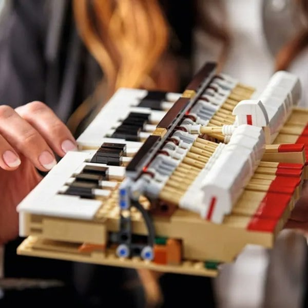 LEGO LEGO LEGO Ideas Grand Piano (21323)