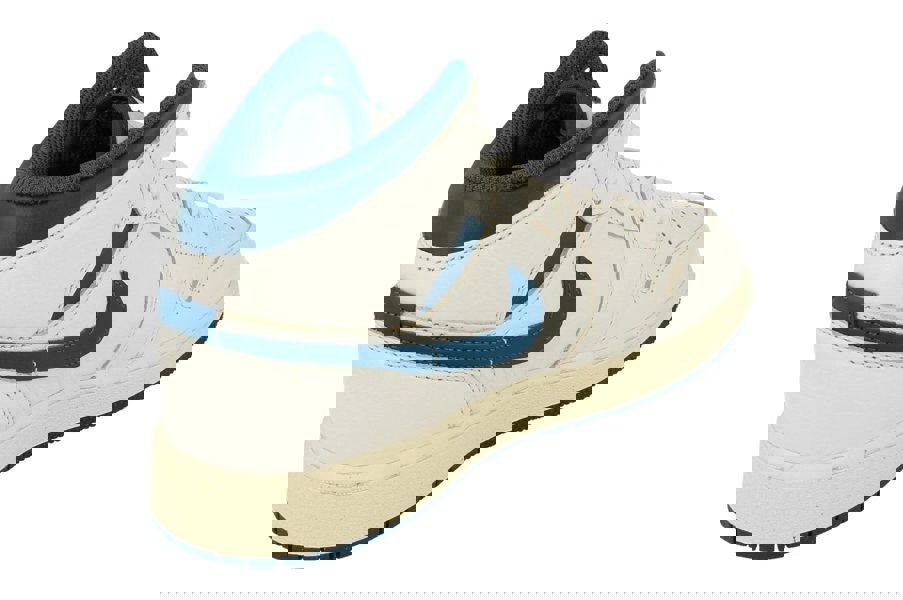 Nike Air Jordan 1 Mid SE GS Trainers Fn7432  141 - White Industrial Blue Sail 141 - Photo 2