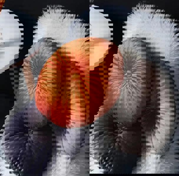 ANYHOUZ Pleated Round Pillow with Soft Cushion Filling