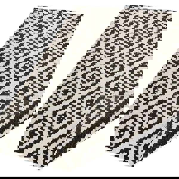 The Rugs Malta Reversible Indoor-Outdoor Rug - Stylish