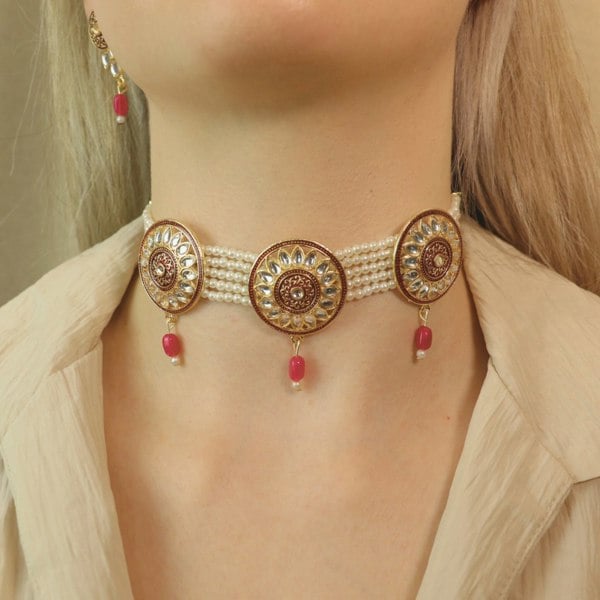 The Colourful Aura Red Round Kundan Ethnic Pearl Bridal Victorian Choker Set