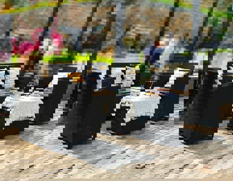 Centurion Supports SANTANA 4 Piece PE Rattan 4-Seater with Cushions Garden Furniture and Coffee Table Set in Black