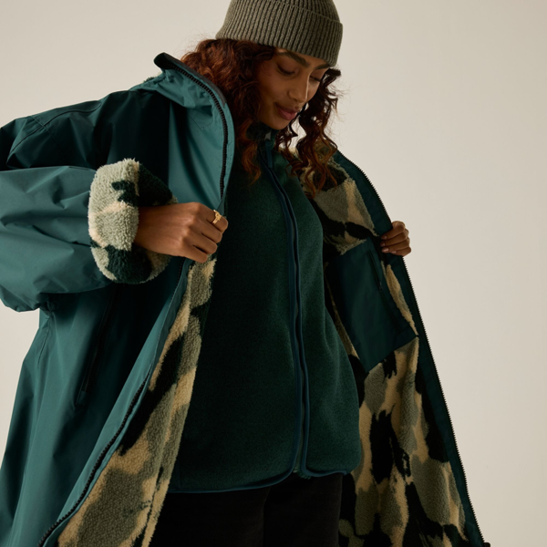 Regatta Unisex Adult Brush Stroke Changing Robe - Deep Pine