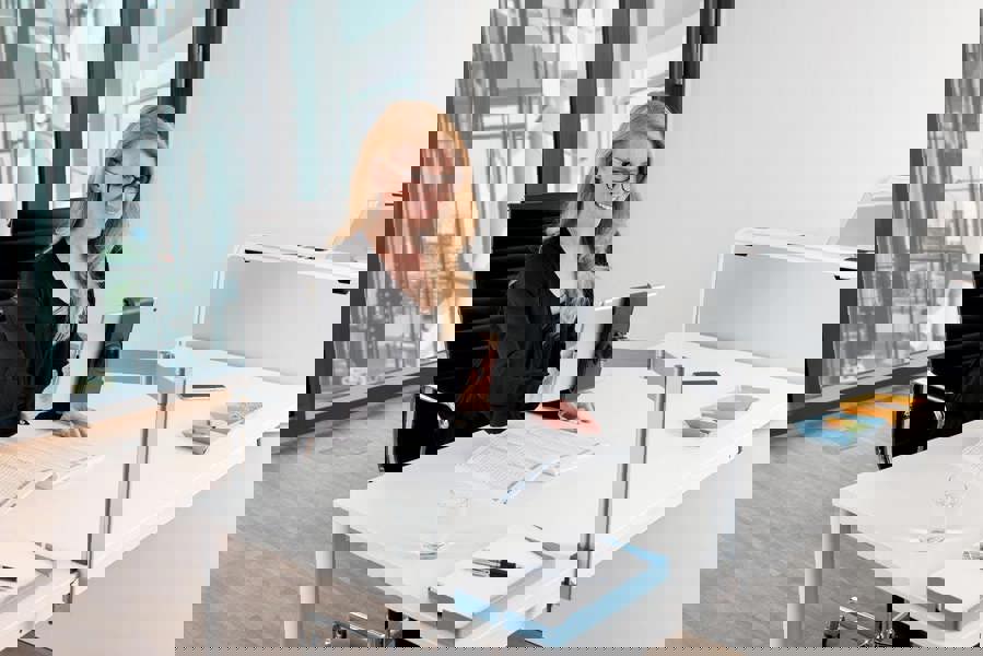 Durable Aluminium Tablet Holder iPad Bed Table Clamp | Lockable & Rotatable