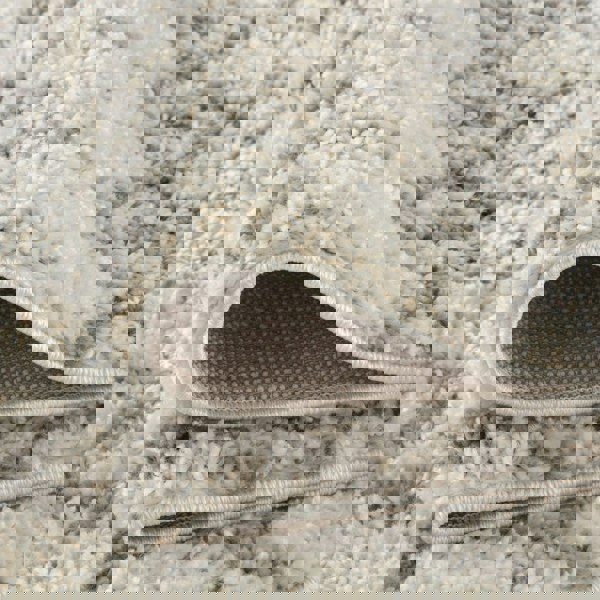 Shaggy Rug Ivory-Grey colours non-shedding, pet-friendly.