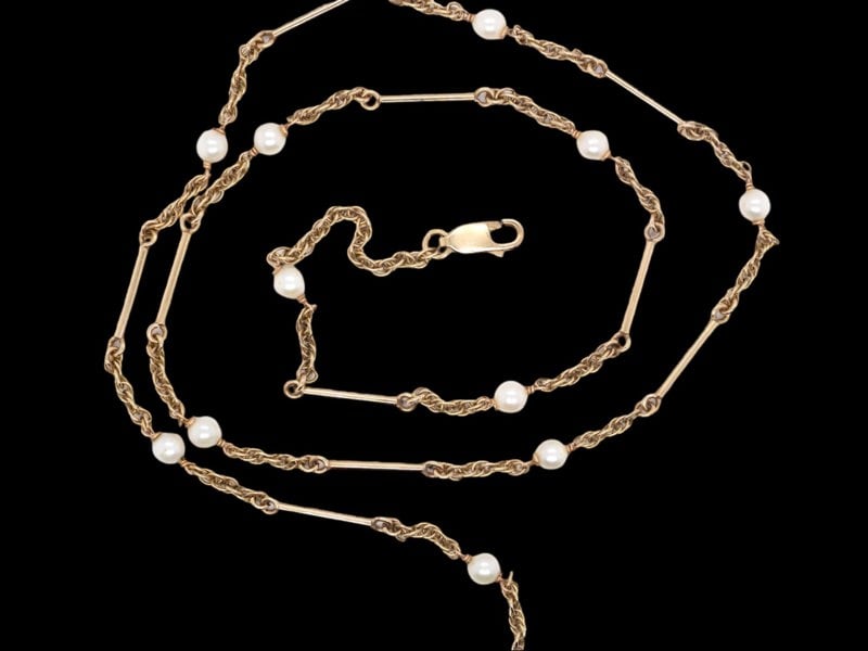 Vintage Tom A pearl and gold necklace