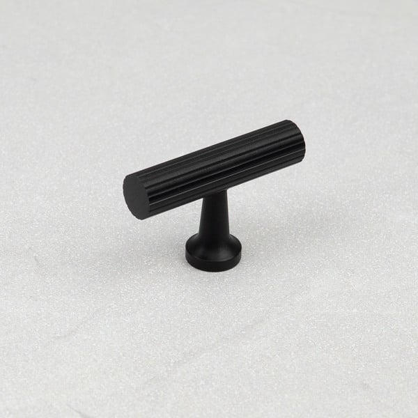 Handle & Home Matt Black Reeded Knob/Handles