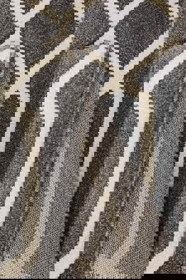 Newport Lattice Rug – Textured Geometric