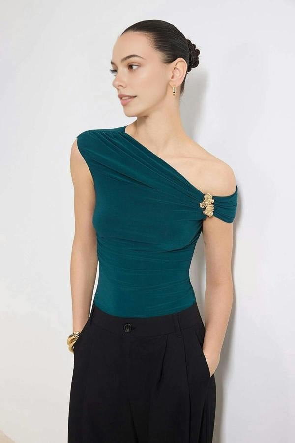 WOVCOR Fitted Asymmetrical Neckline Blouse with Accessory Detail Knit