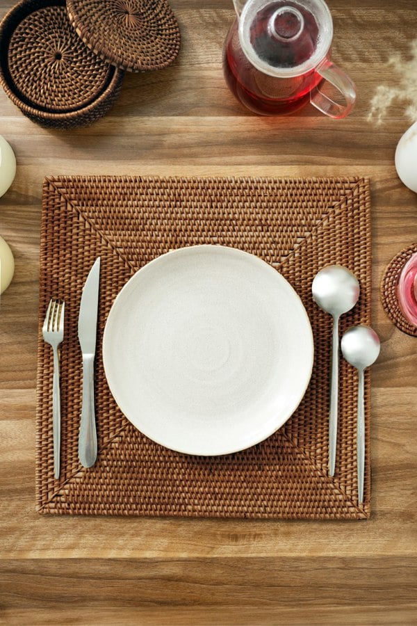 Wicker dinning mat 