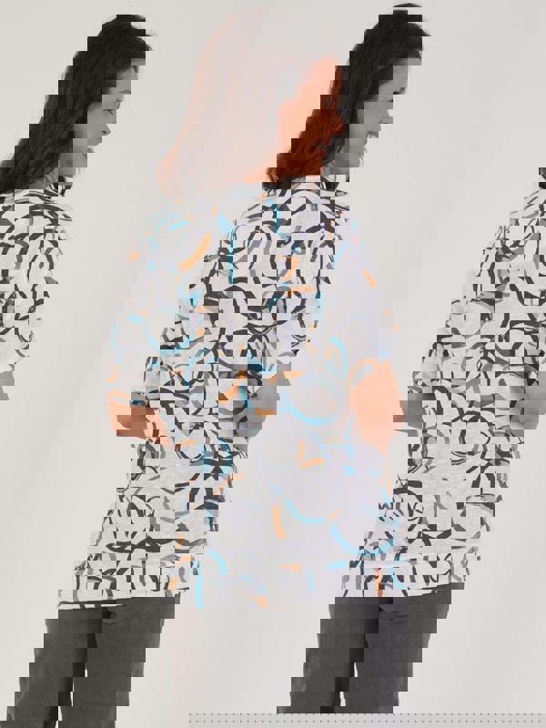 VIZ-A-VIZ Circular Abstract Printed Top