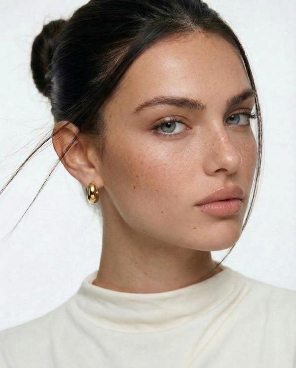 Elk & Bloom Chubby 14k Gold Huggie Hoops