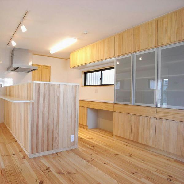 Snowdon Timber Maritime Pine Floorboards (T) 21mm (W) 200mm (L) 2.0m
