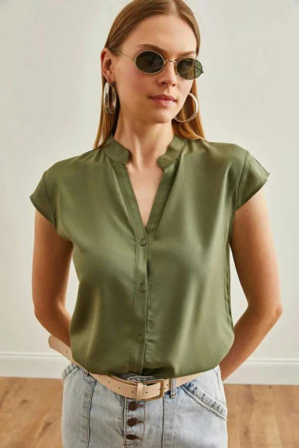 Hoxton Gal Sleeveless V-Neck Shirt