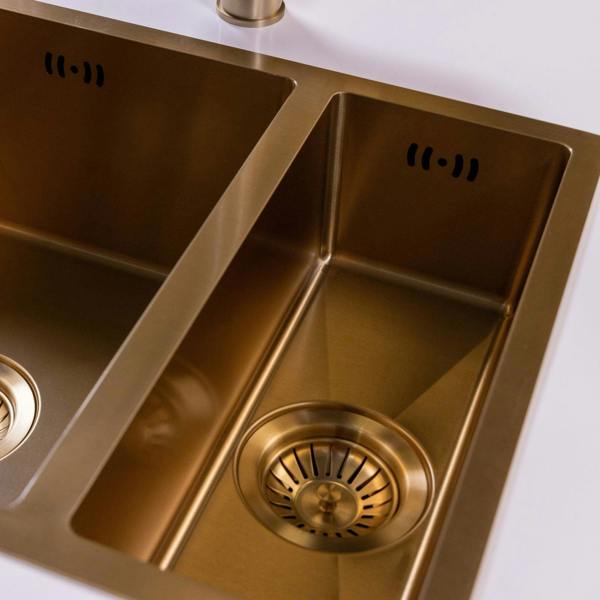 Flode Möckeln l 1.5 Bowl Stainless Steel Kitchen Sink l Inset or Undermounted  l Strainer Waste Supplied l Brushed Brass Finish