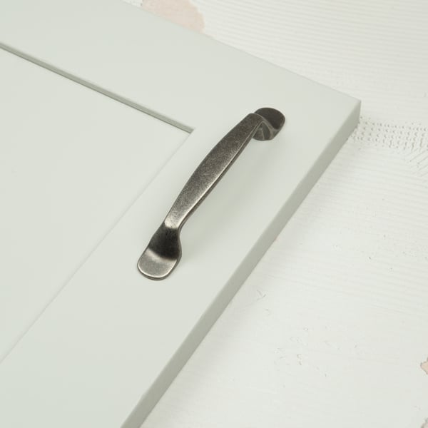 Handle & Home 96mm Antique Pewter Cabinet Handle