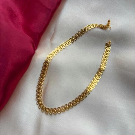 The Colourful Aura Golden Brass Hollow Leaf Minimalist Boho Thin Slim Foot Payal Anklet