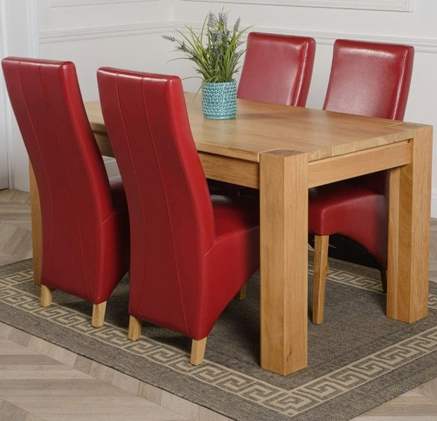 That's Furniture Kuba Medium Oak Dining Table with Lola Leather Chairs
