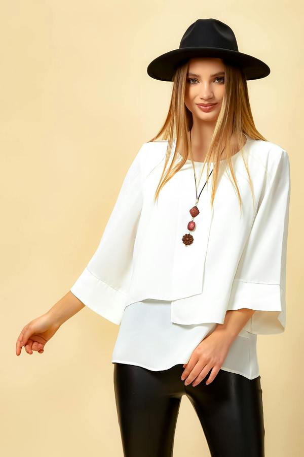 Hoxton Gal Layered Top With 3/4 Sleeves in White with Necklace
