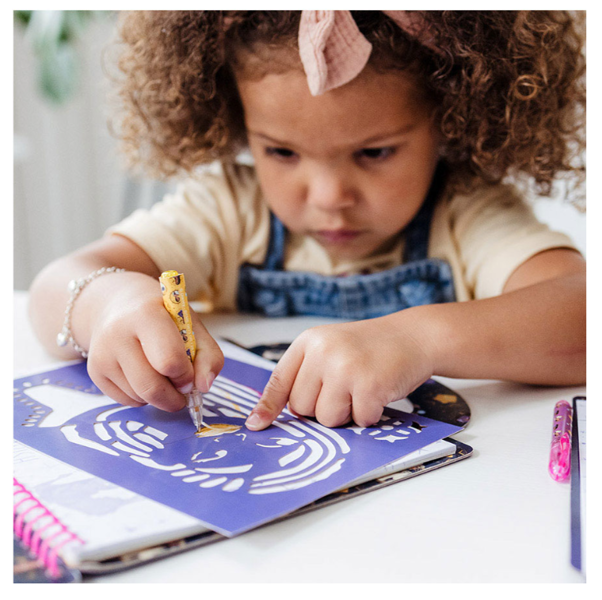 Totum Disney Wish Designer Activity book