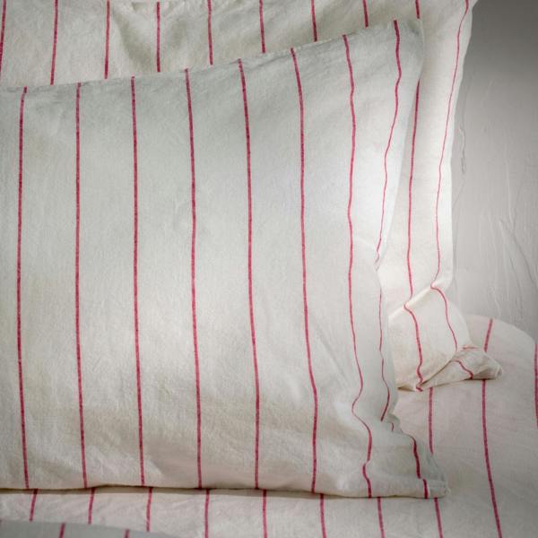 Soak&Sleep White/Fuchsia Pinstripe Linen Cotton Pillowcases